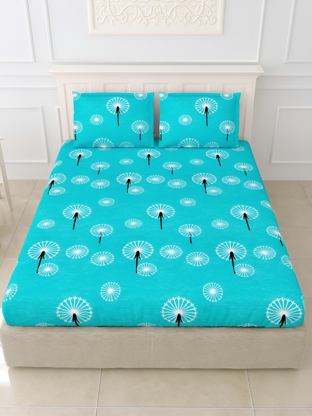 

FABROLI Blue & White 300 TC Double King 130 GSM Bedsheet Set
