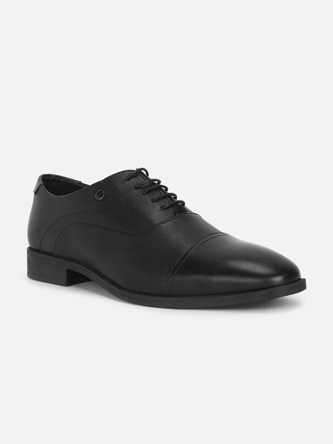 

Van Heusen Men Textured Pointed Toe Leather Oxfords, Black