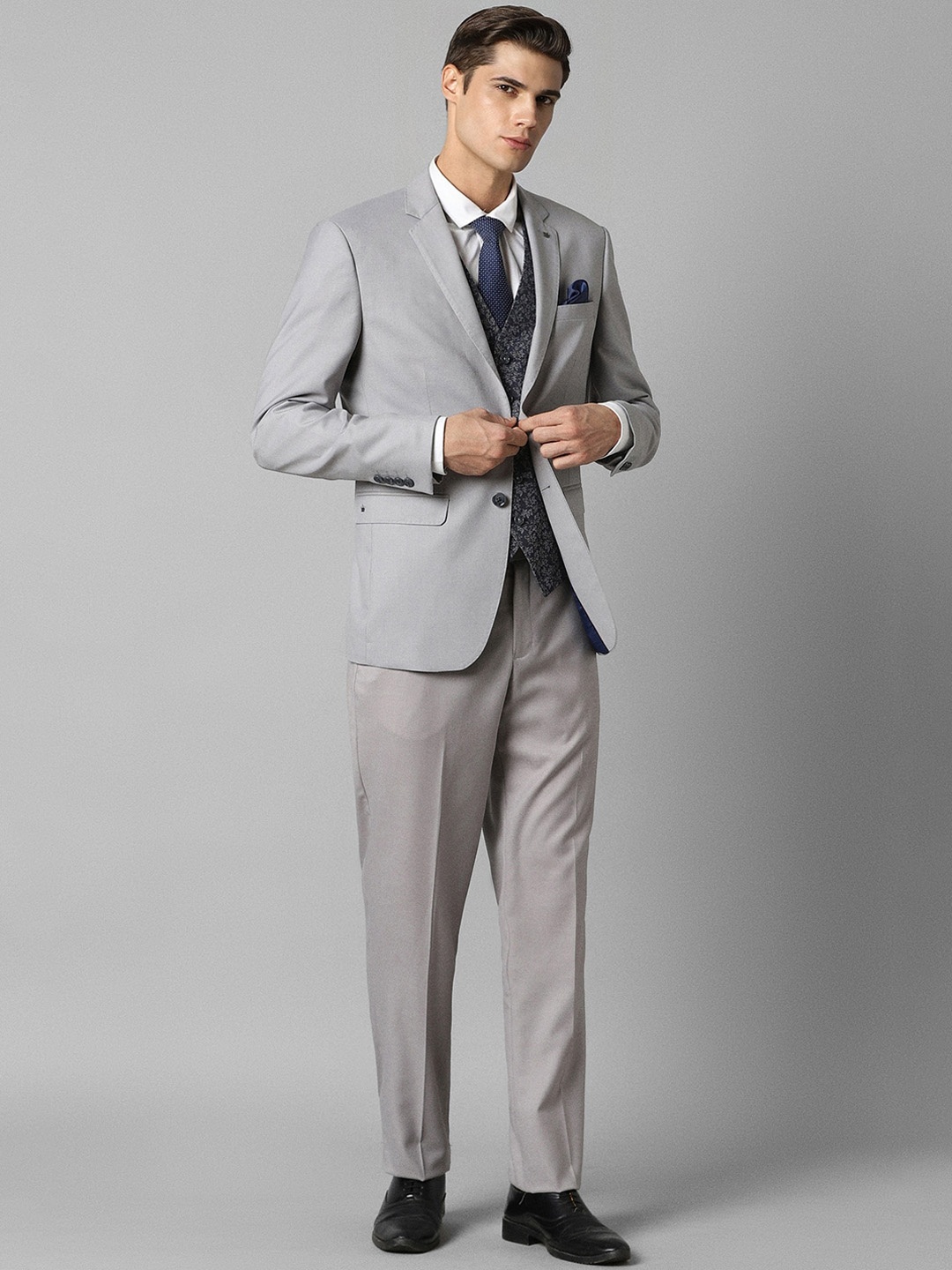 

Louis Philippe Slim-Fit Three Piece Suit, Grey