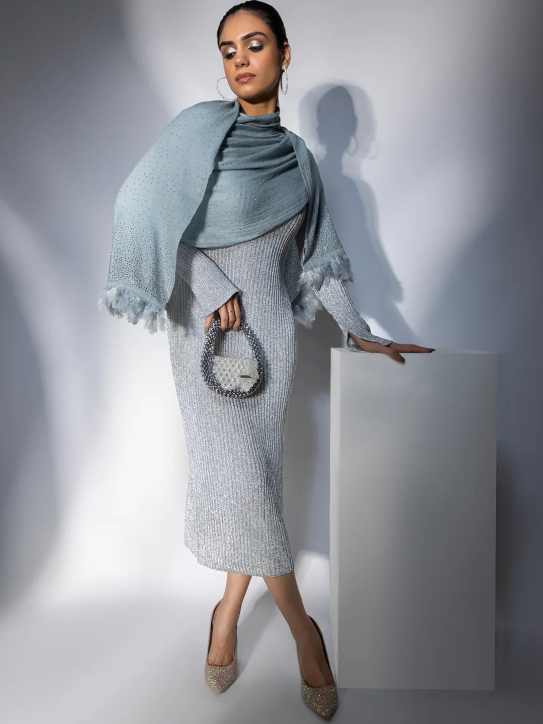 

MODARTA Women Woven-Design Shawl, Grey