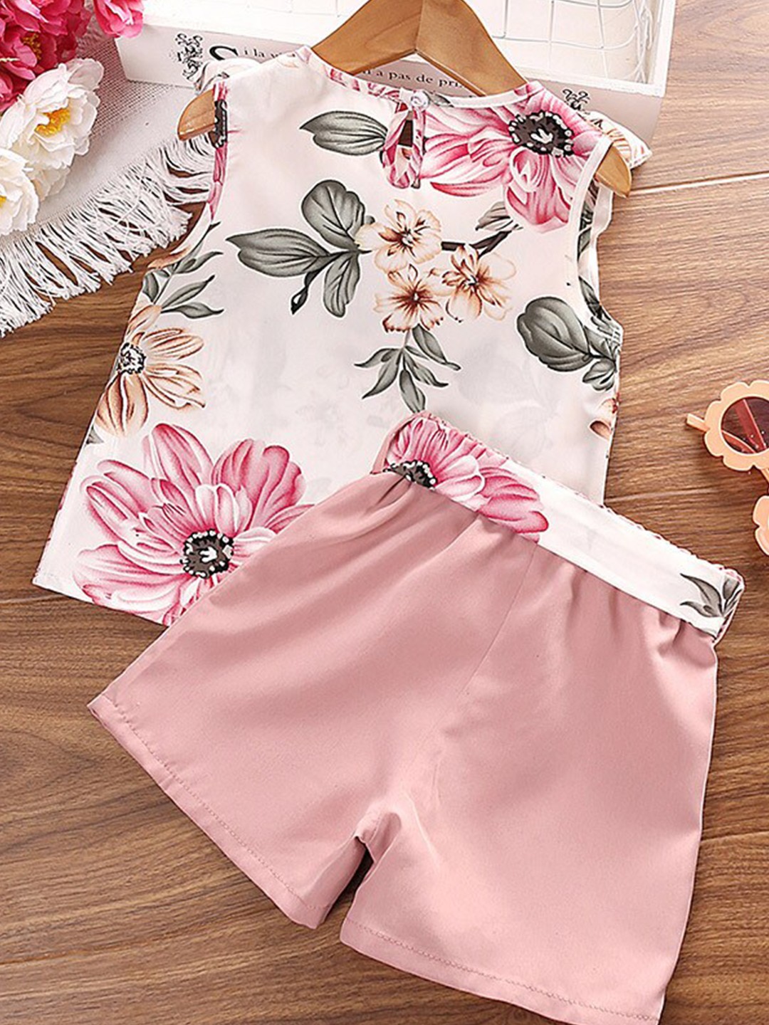 

StyleCast Girls Pink Printed Top with Shorts