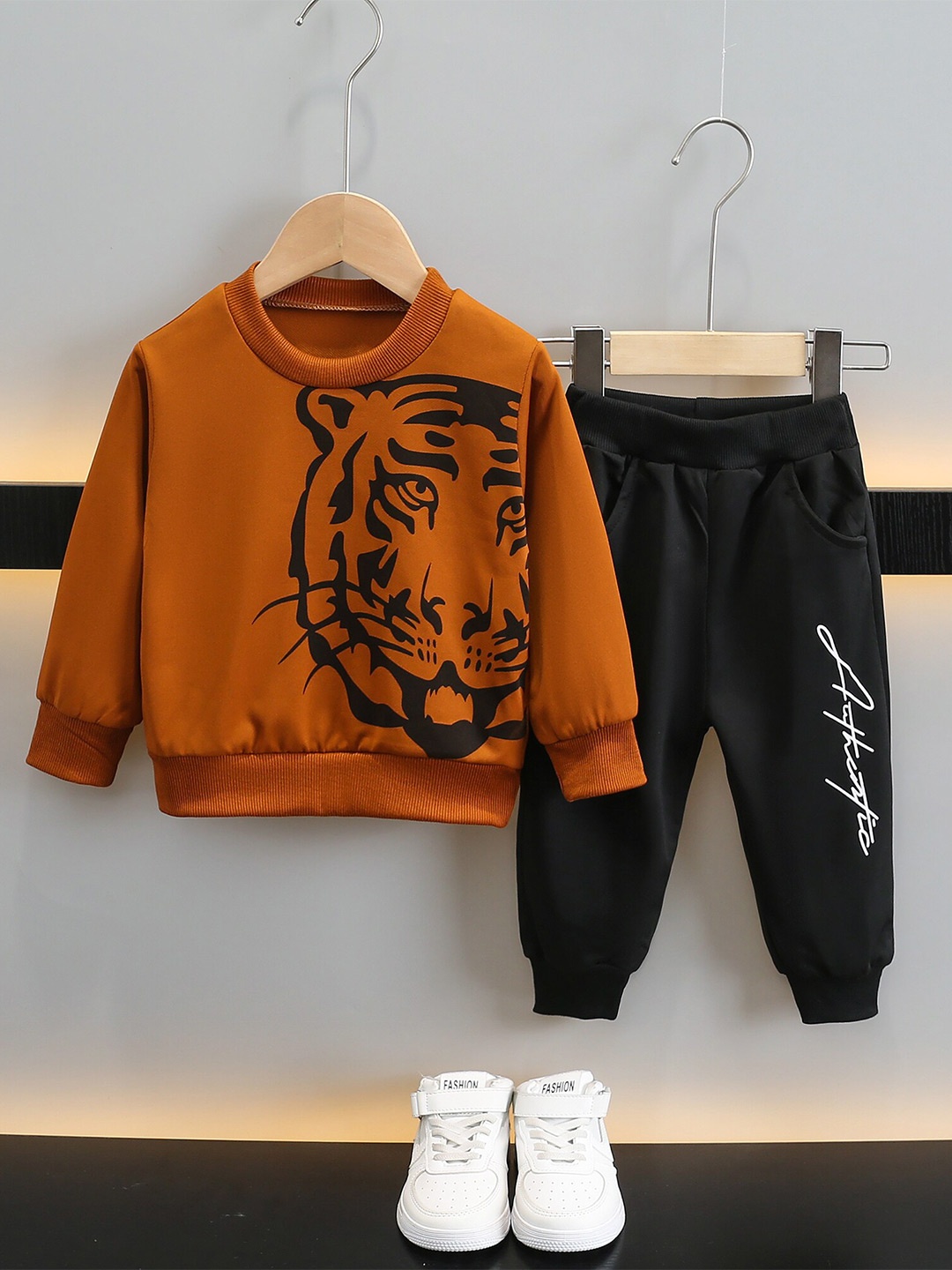 

StyleCast Boys Printed Clothing Set, Orange