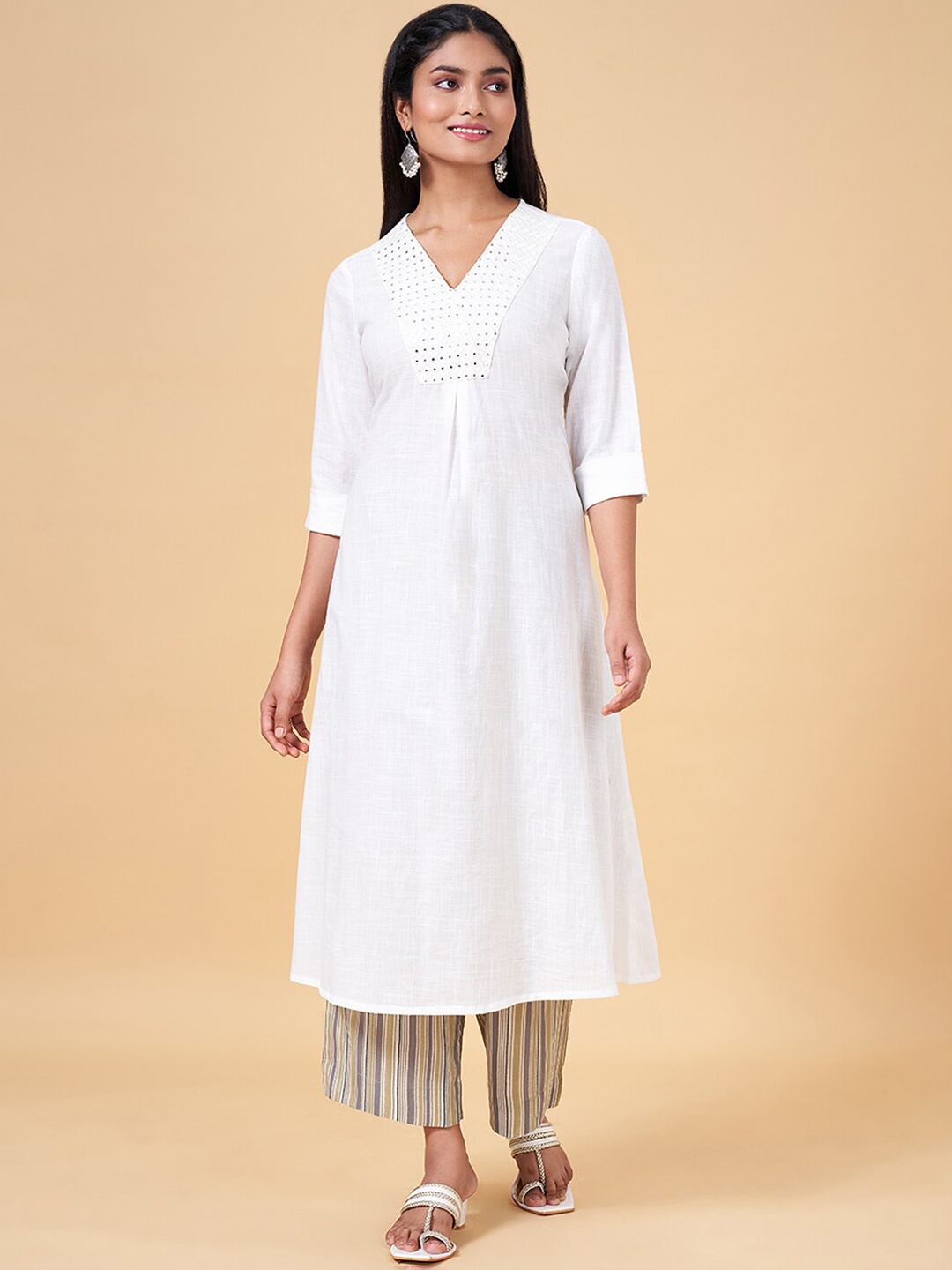 

RANGMANCH BY PANTALOONS Sequins Embroidered V-Neck A-Line Kurta, White