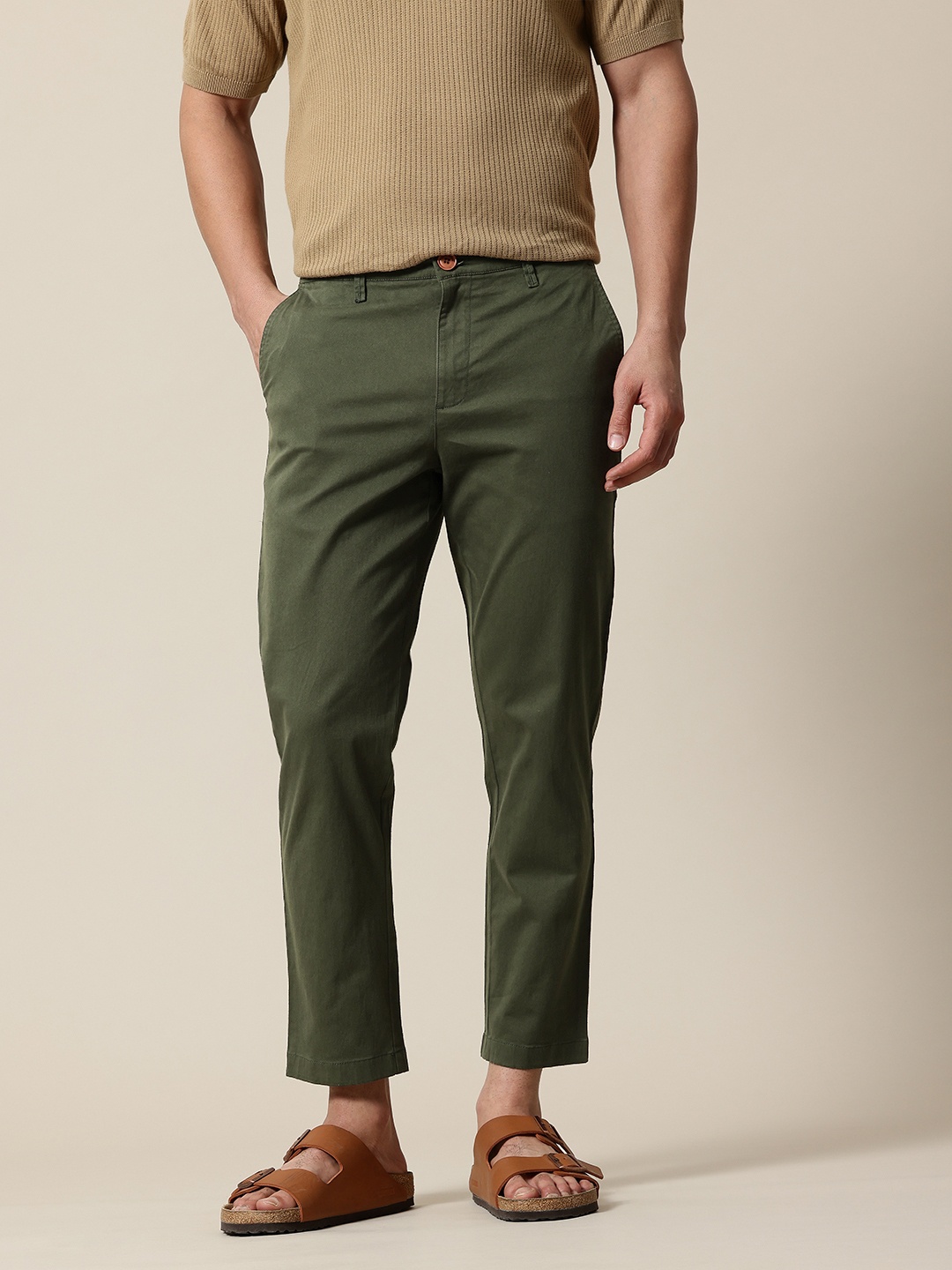 

Mr Bowerbird Men Liberal Fit Regular Trousers, Olive