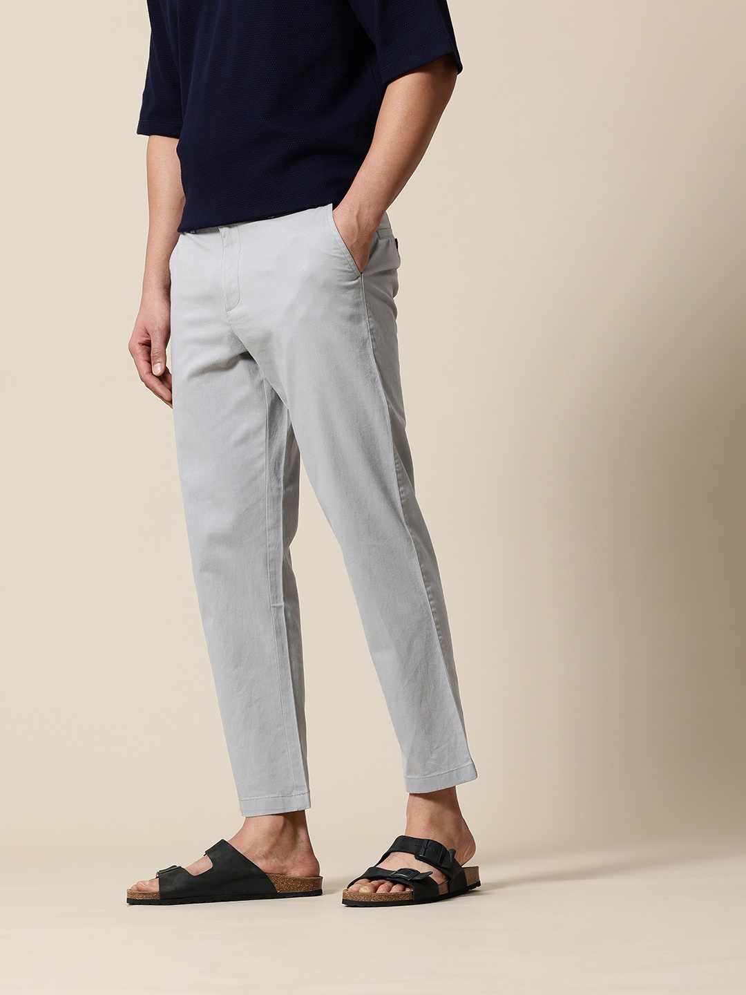 

Mr Bowerbird Men Liberal Fit Regular Trousers, Grey