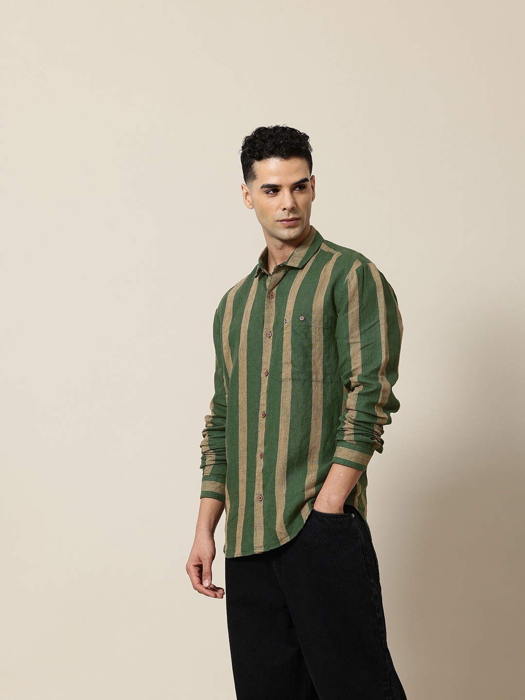 

Mr Bowerbird Pure Linen Tailored Fit Opaque Chalk Striped Casual Shirt, Green