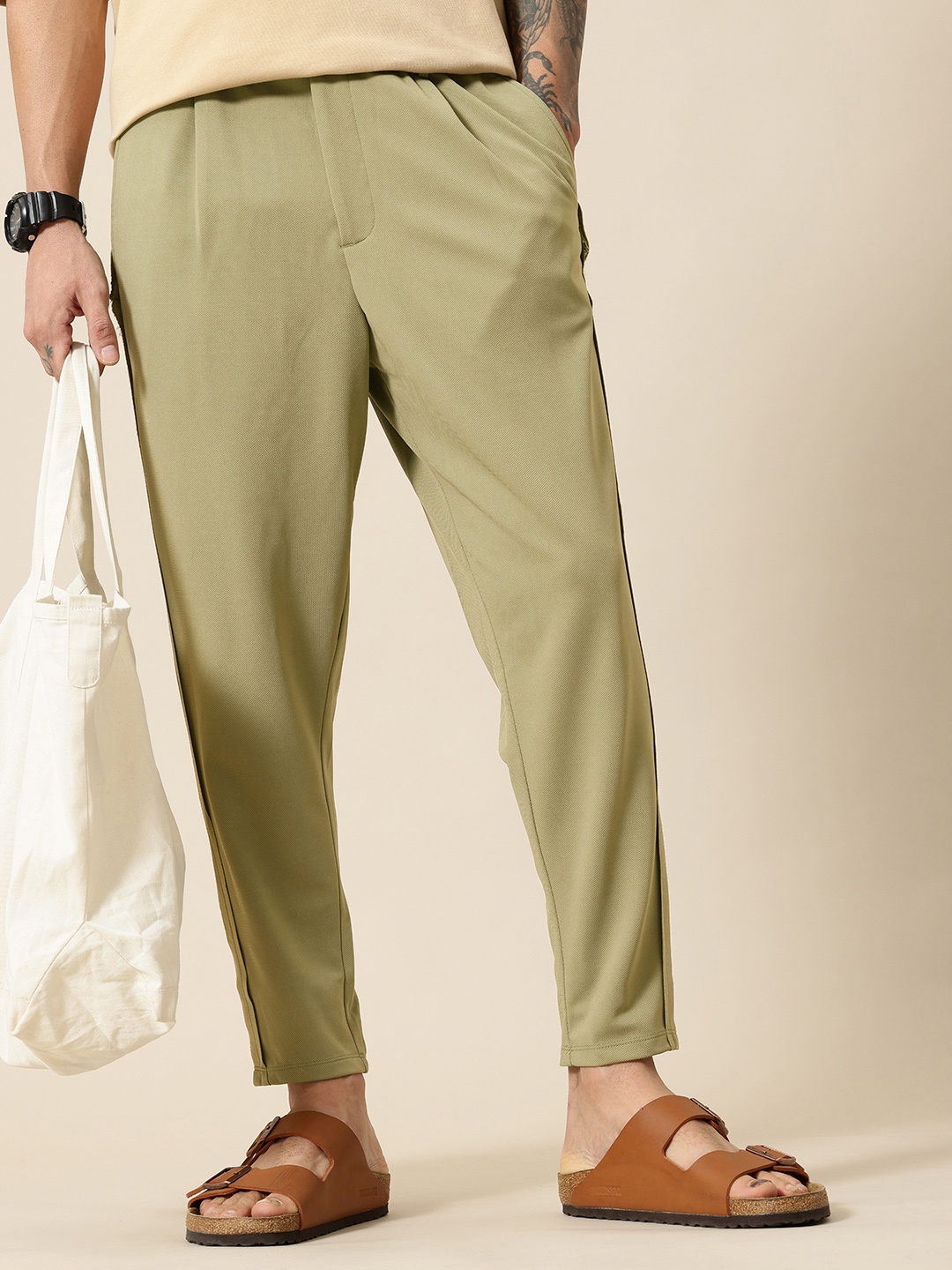 

Mr Bowerbird Men Textured Liberal Fit Pleated Knitted Trousers, Green