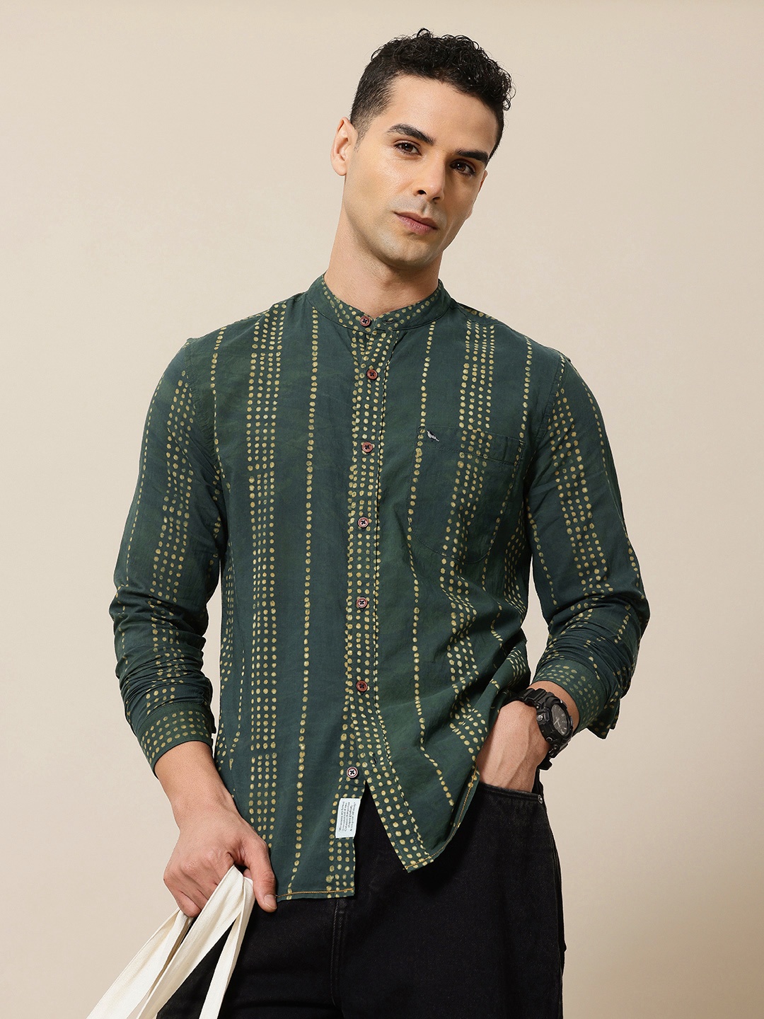 

Mr Bowerbird Pure Cotton Bagru Hand Block Printed Tailored Fit Casual Shirt, Green