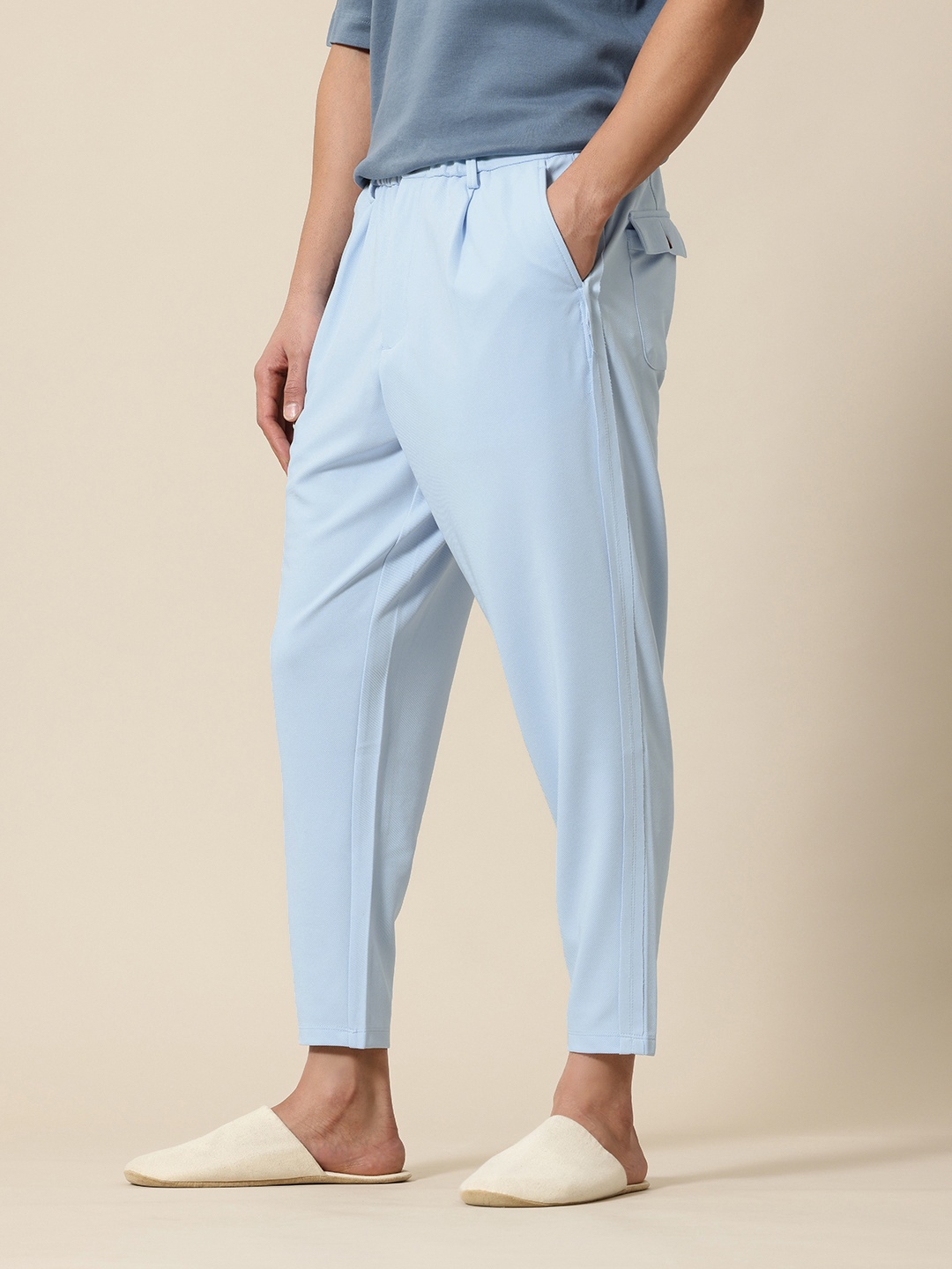 

Mr Bowerbird Men Textured Liberal Fit Pleated Knitted Trousers, Blue