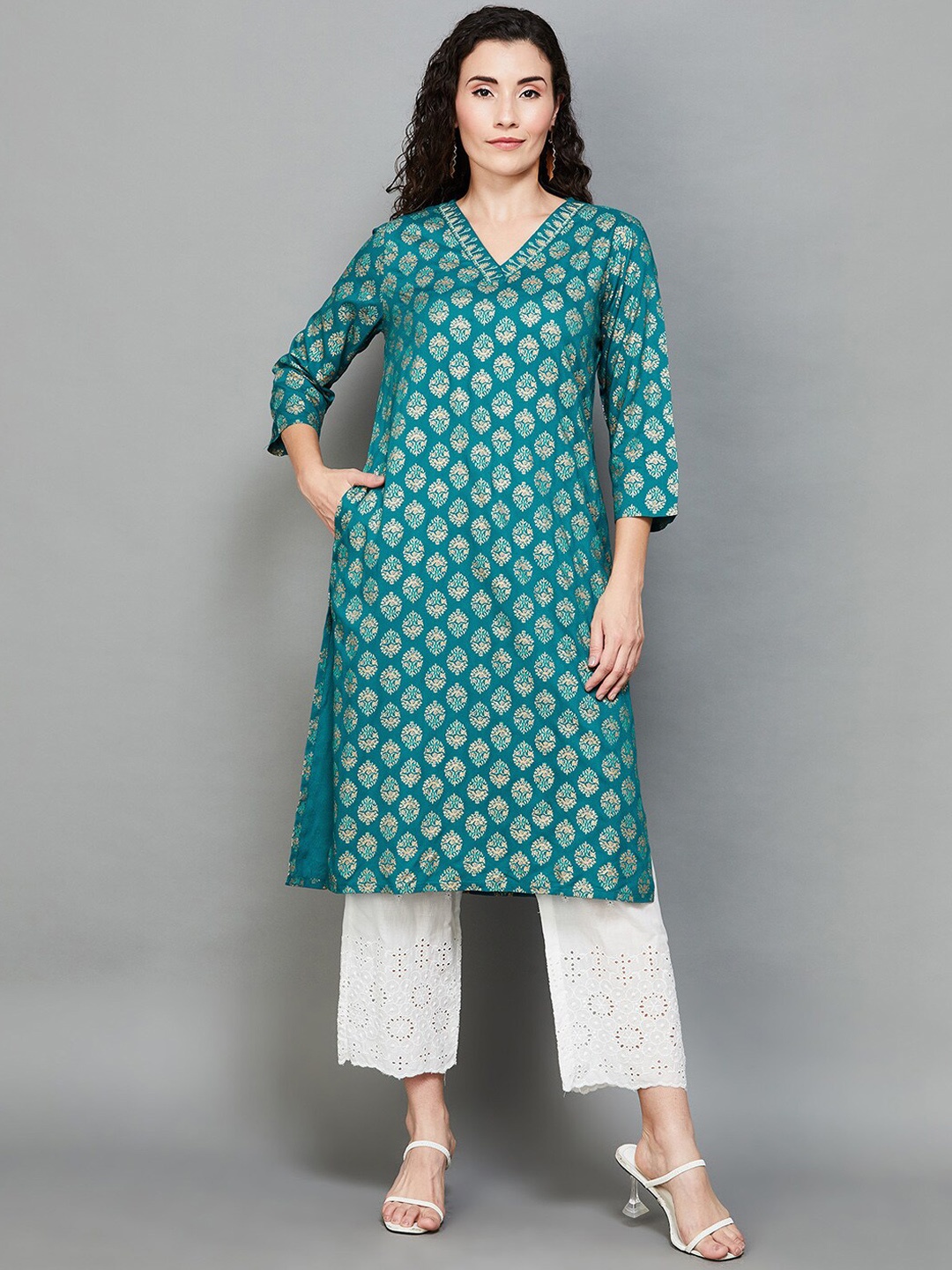 

Melange by Lifestyle Printed V Neck Straight Kurta, Teal