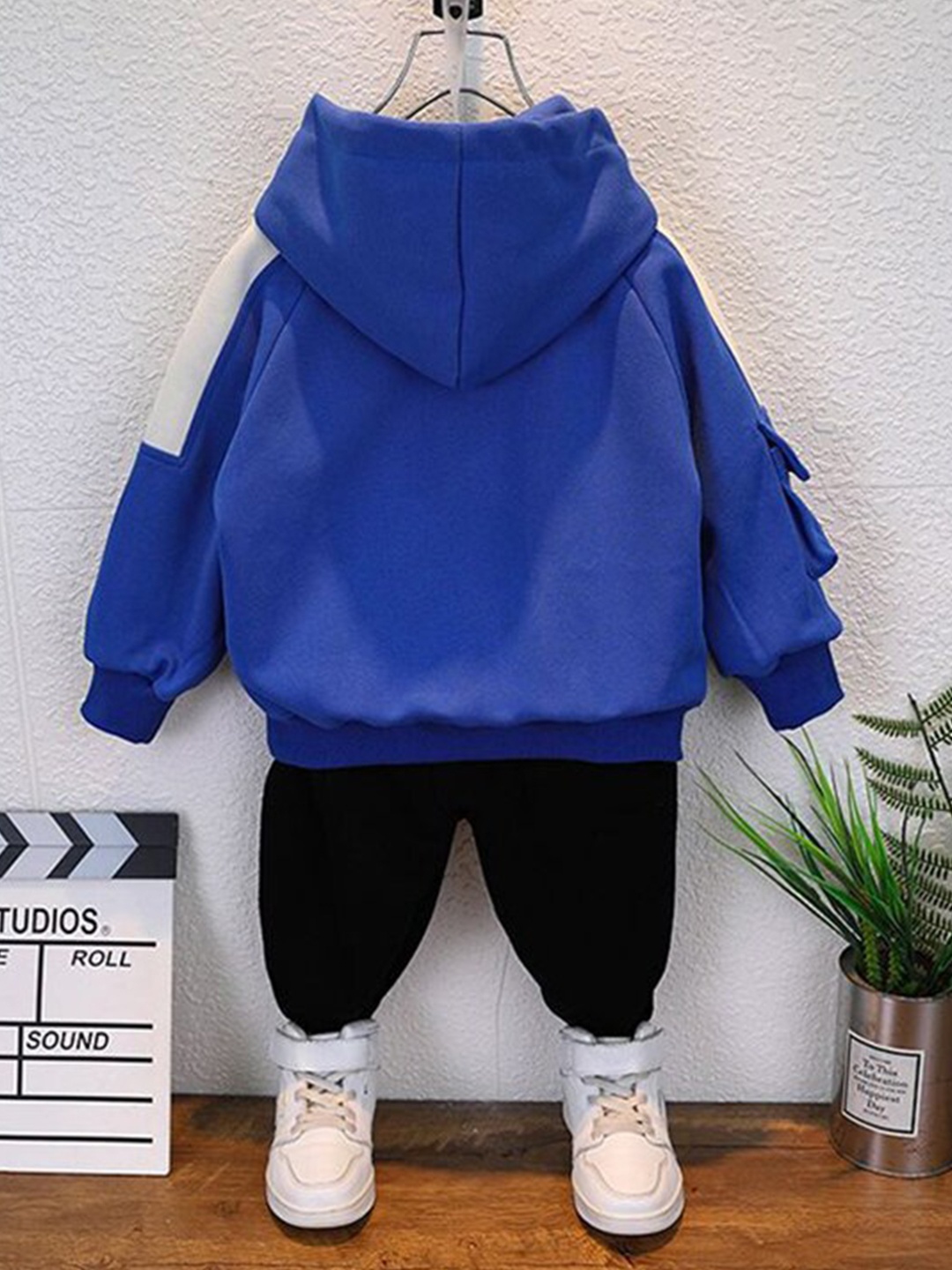 

StyleCast Boys Blue Typography Printed Hooded Cotton Pullover Sweatshirt