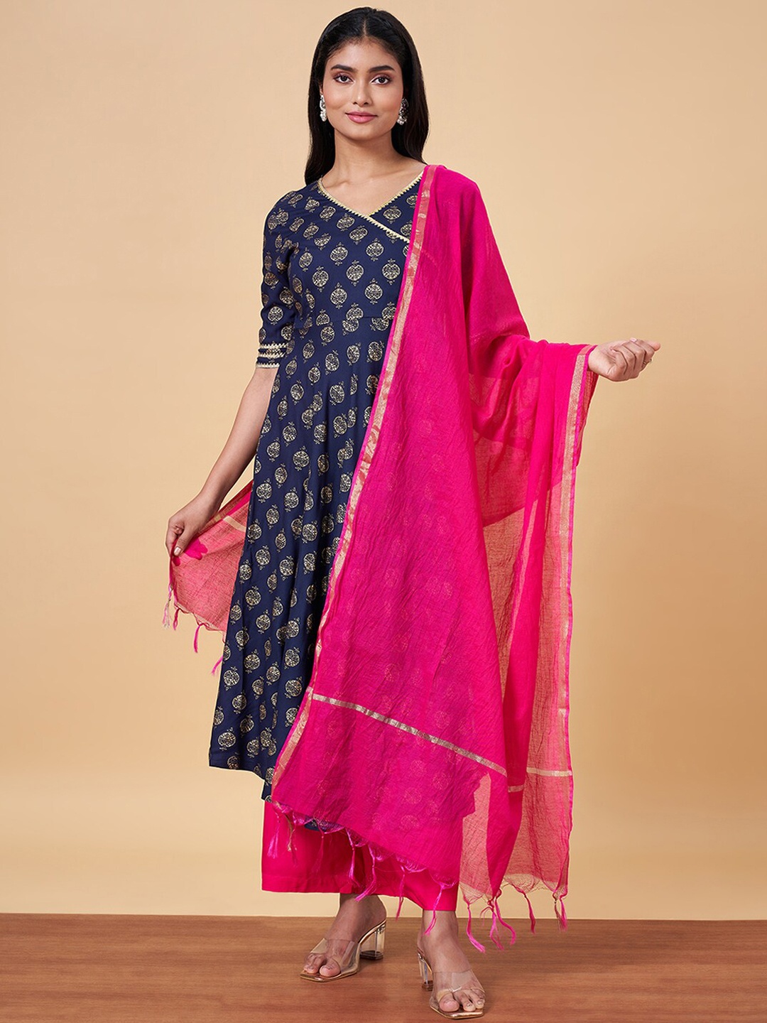 

YU by Pantaloons Printed Kurta With Trousers & Dupatta, Navy blue