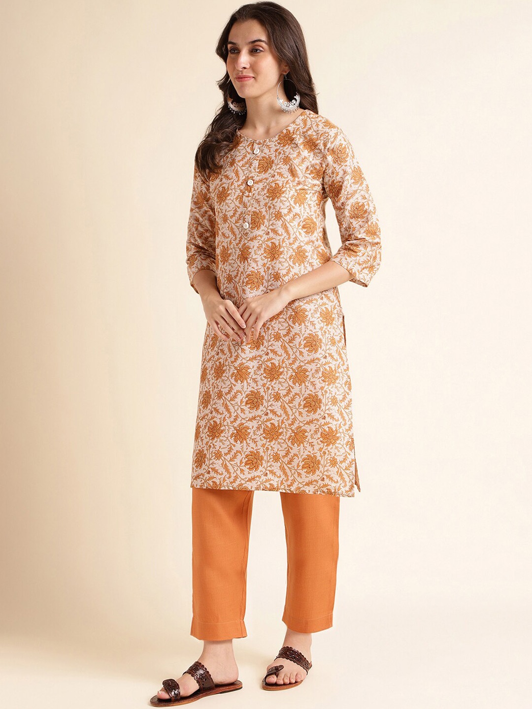 

Fabclub Floral Printed Straight Kurta With Trousers, Beige