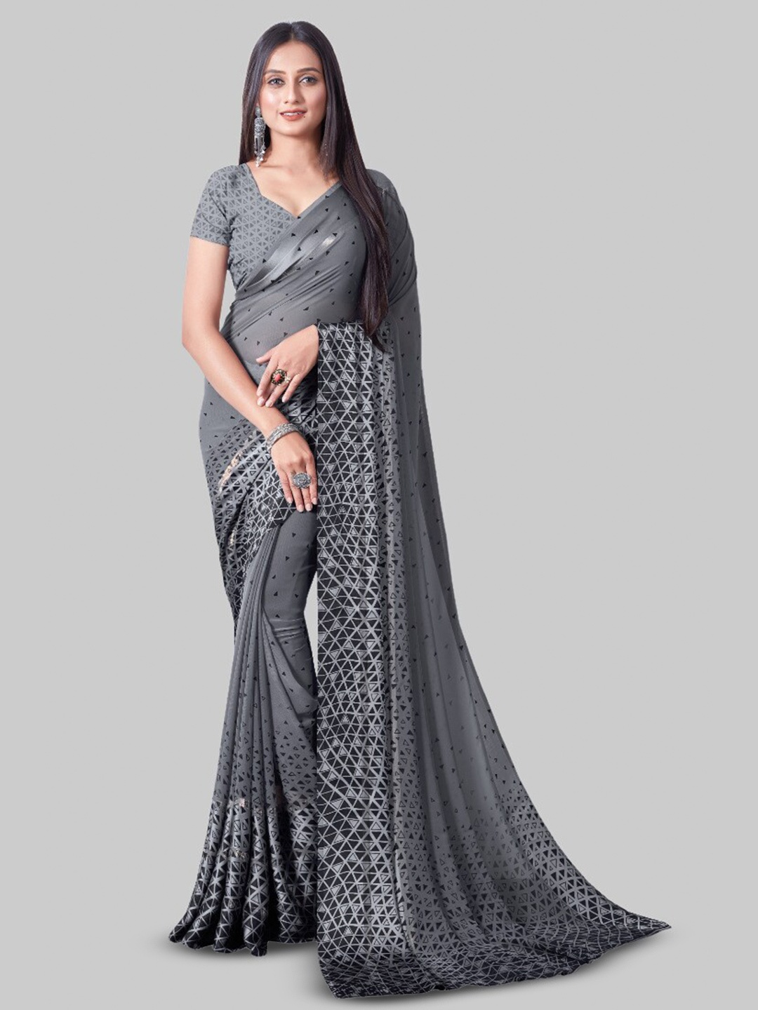 

Sitanjali Geometric Printed Pure Georgette Saree, Grey