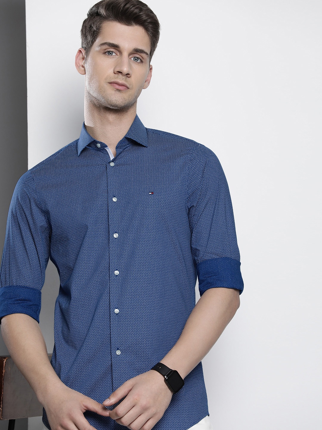 

Tommy Hilfiger Men Slim Fit Pure Cotton Printed Casual Shirt, Navy blue