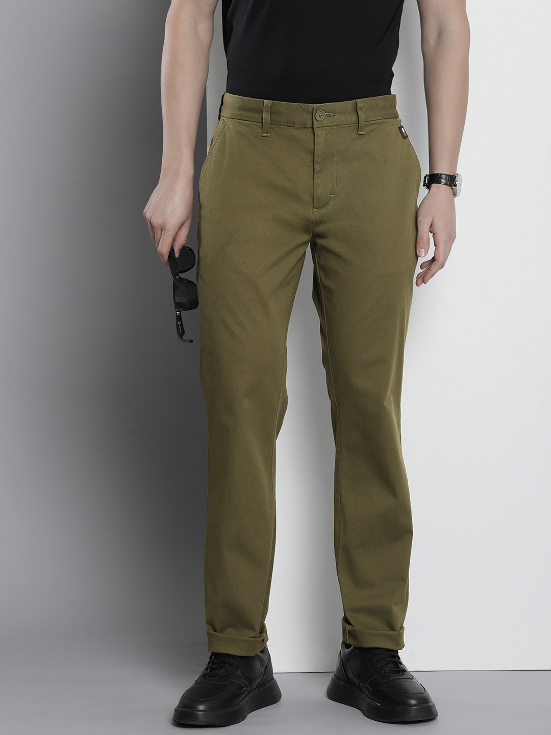 

Tommy Hilfiger Men Slim Fit Chinos, Olive