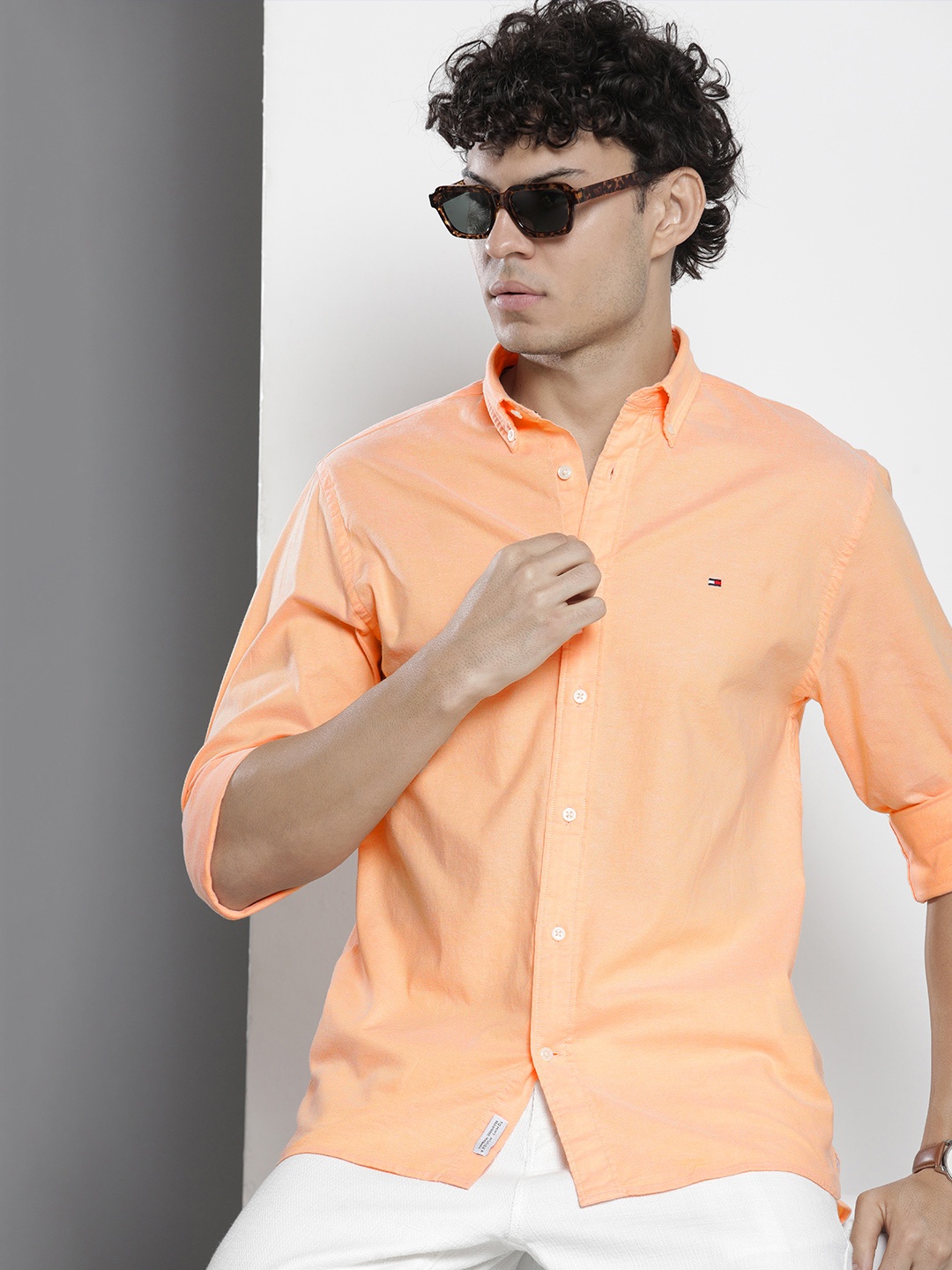 

Tommy Hilfiger Solid Long Sleeves Opaque Casual Shirt, Orange