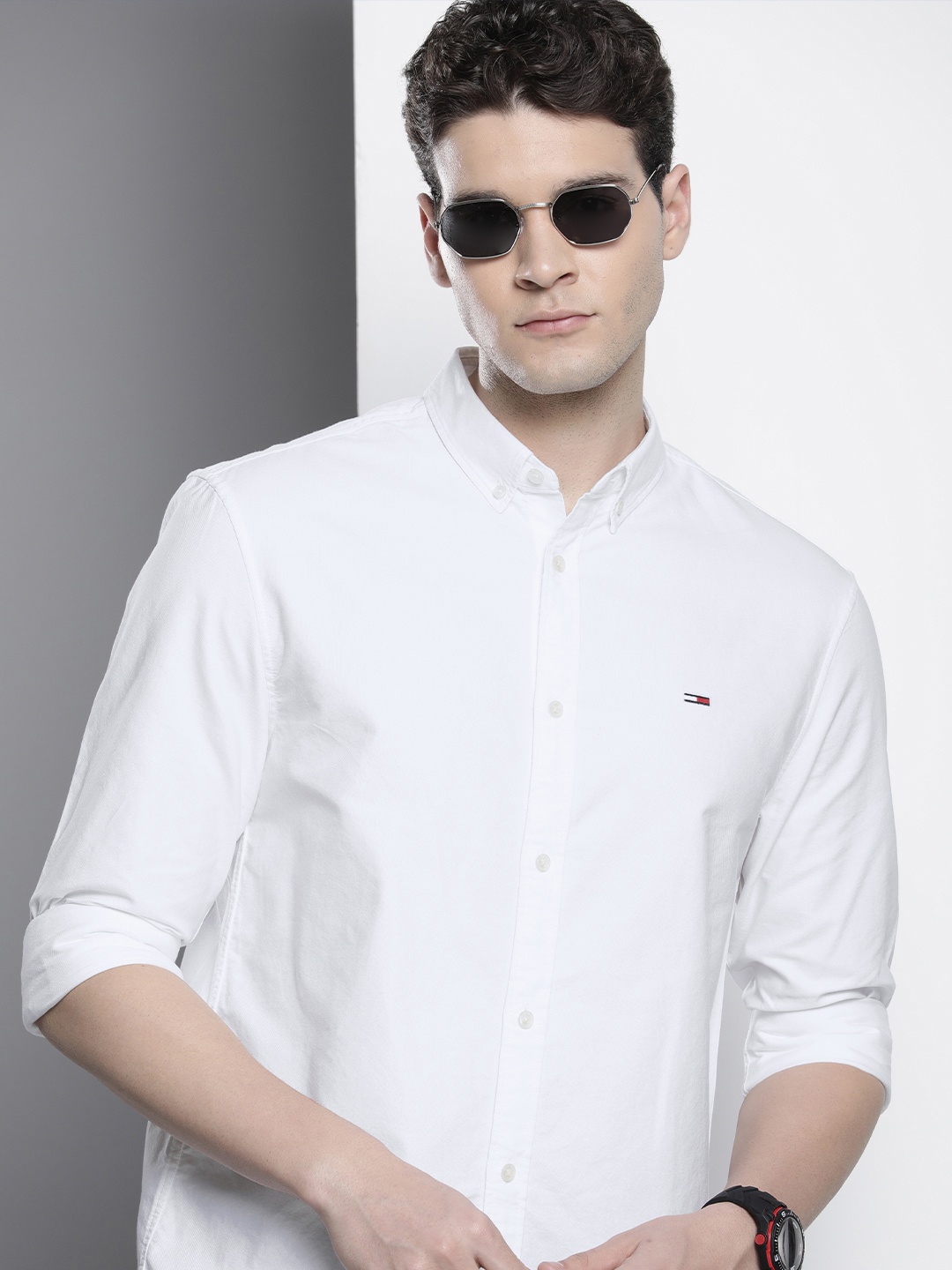 

Tommy Hilfiger Pure Cotton solid Opaque Casual Shirt, White