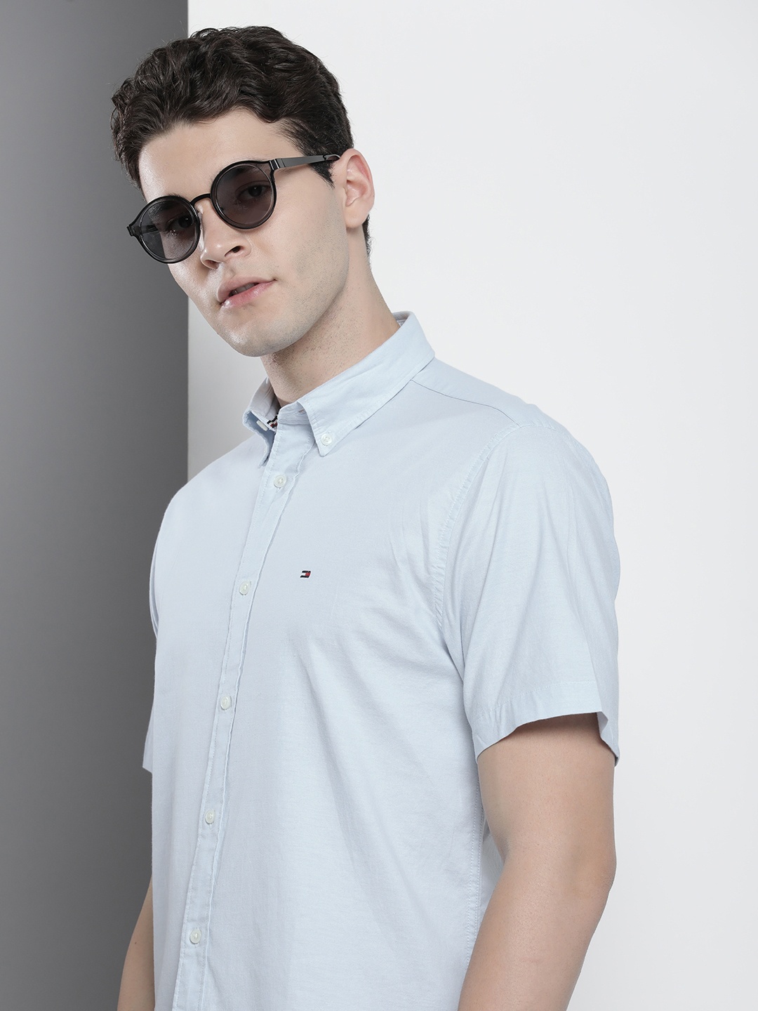 

Tommy Hilfiger Men Pure Cotton Casual Shirt, Blue