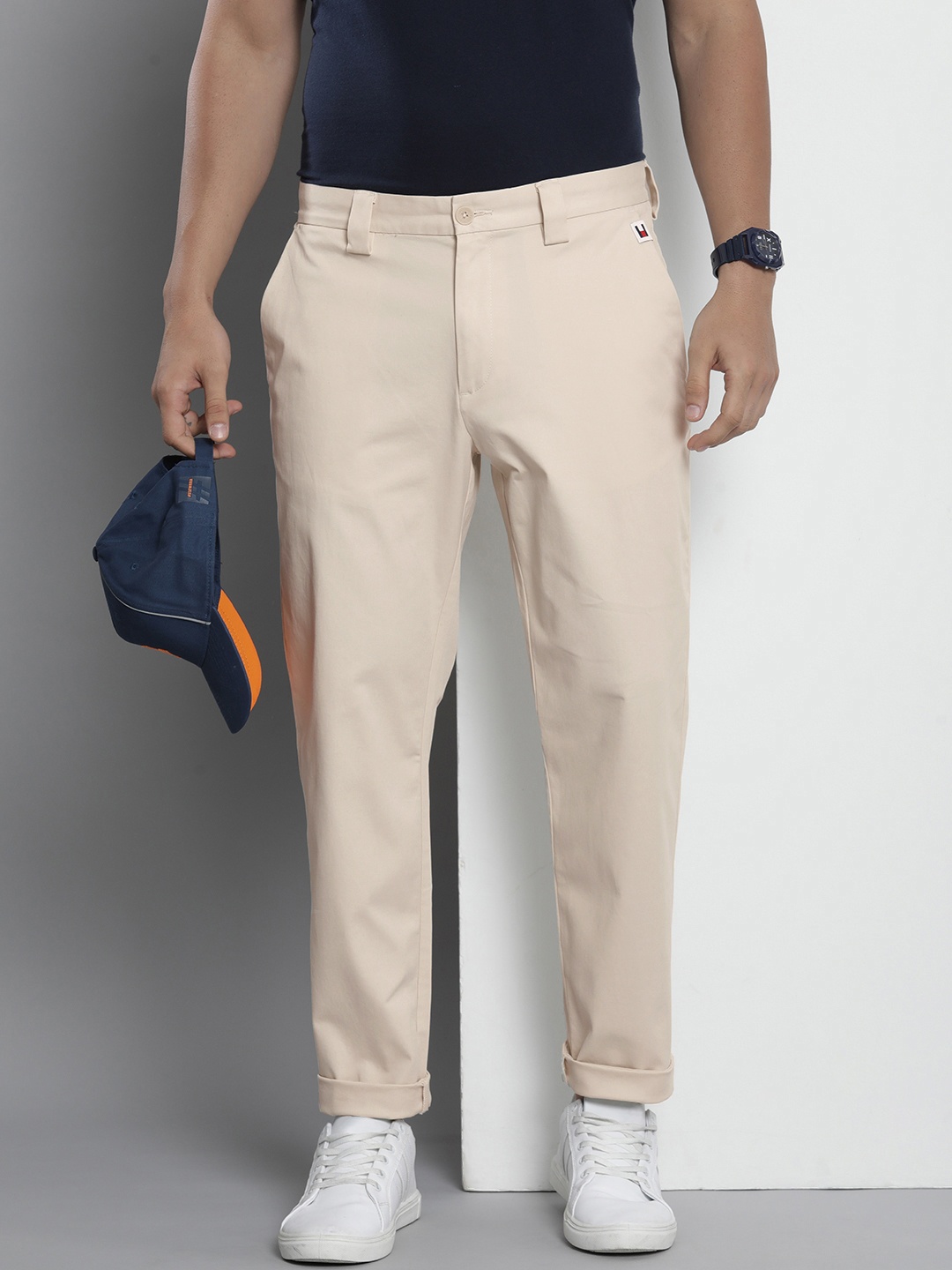 

Tommy Hilfiger Men Solid Mid-Rise Chinos, Beige