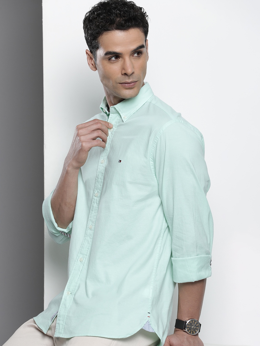 

Tommy Hilfiger Solid Regular Fit Casual Shirt, Green