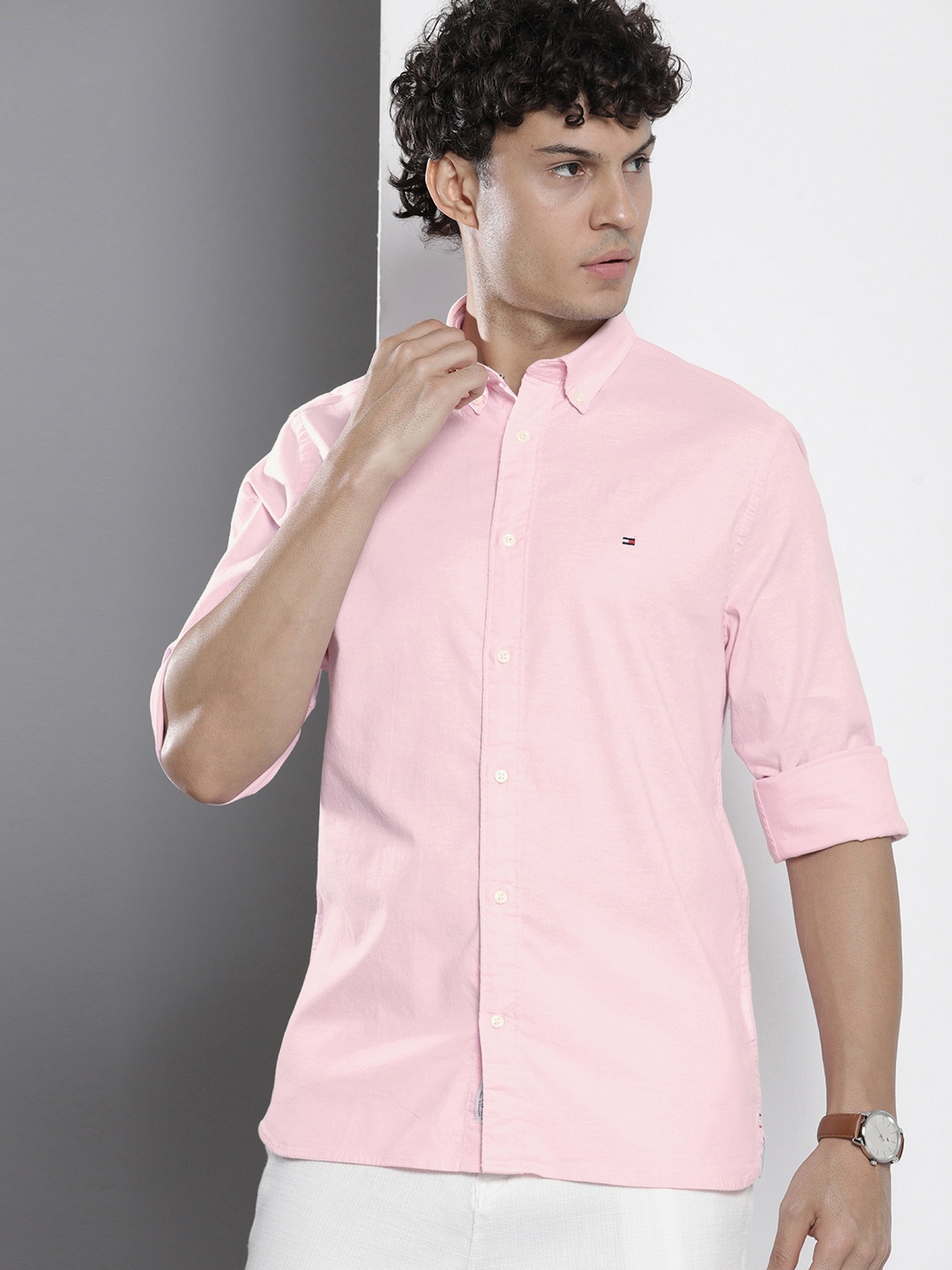 

Tommy Hilfiger Solid Long Sleeves Opaque Casual Shirt, Pink