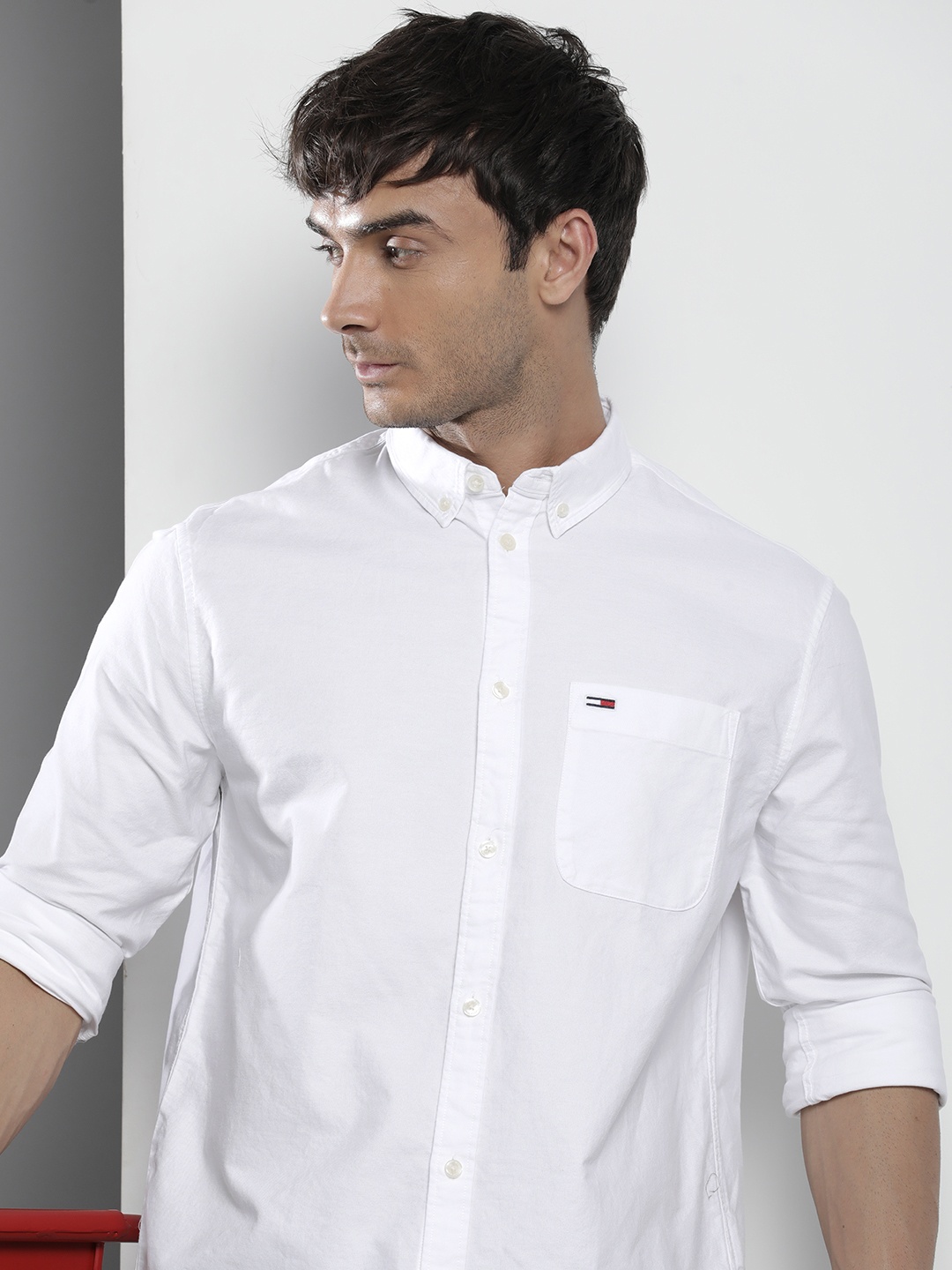 

Tommy Hilfiger Pure Cotton Solid Opaque Casual Shirt, White