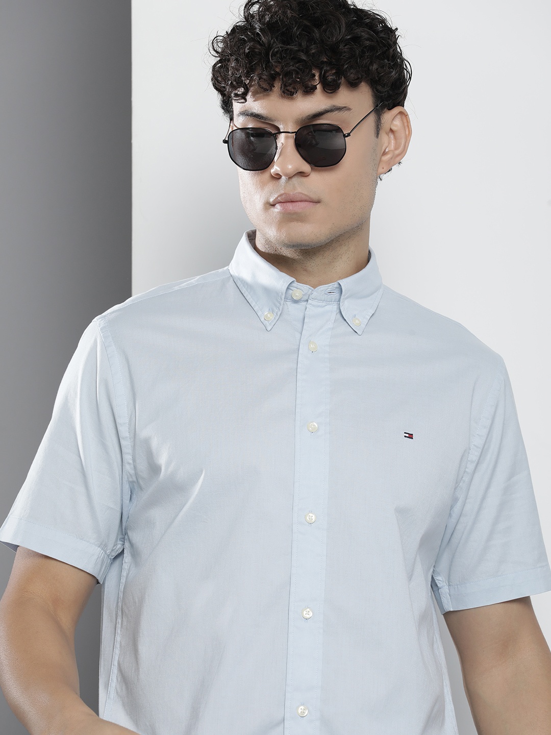 

Tommy Hilfiger Solid Pure Cotton Casual Shirt, Blue