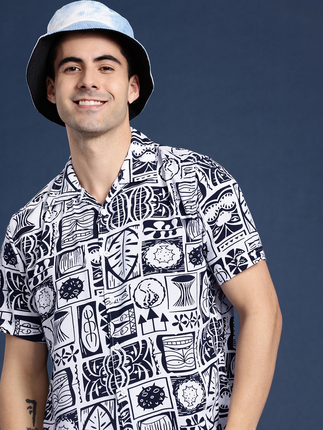

Mast & Harbour Men Cuban Collar Slim Fit Printed Casual Shirt, Navy blue