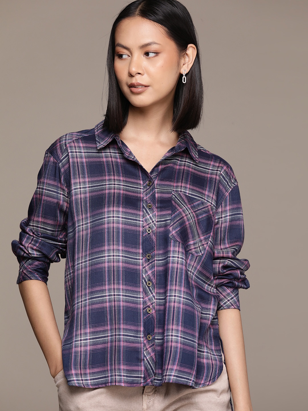 

Roadster Checked Casual Shirt, Blue