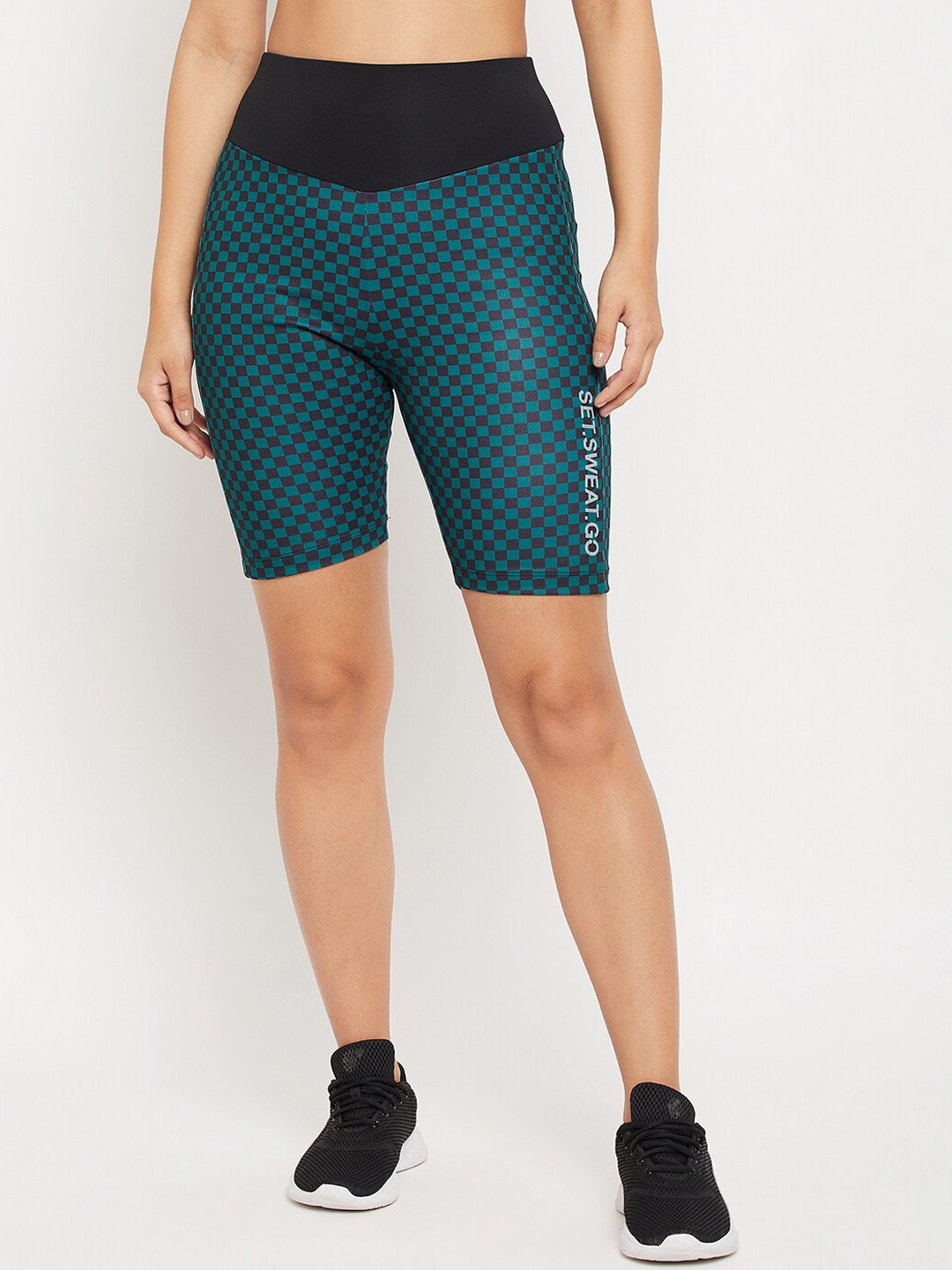 

PERFKT-U Women Checked Slim Fit Mid-Rise Rapid-Dry Cycling Sports Shorts, Green