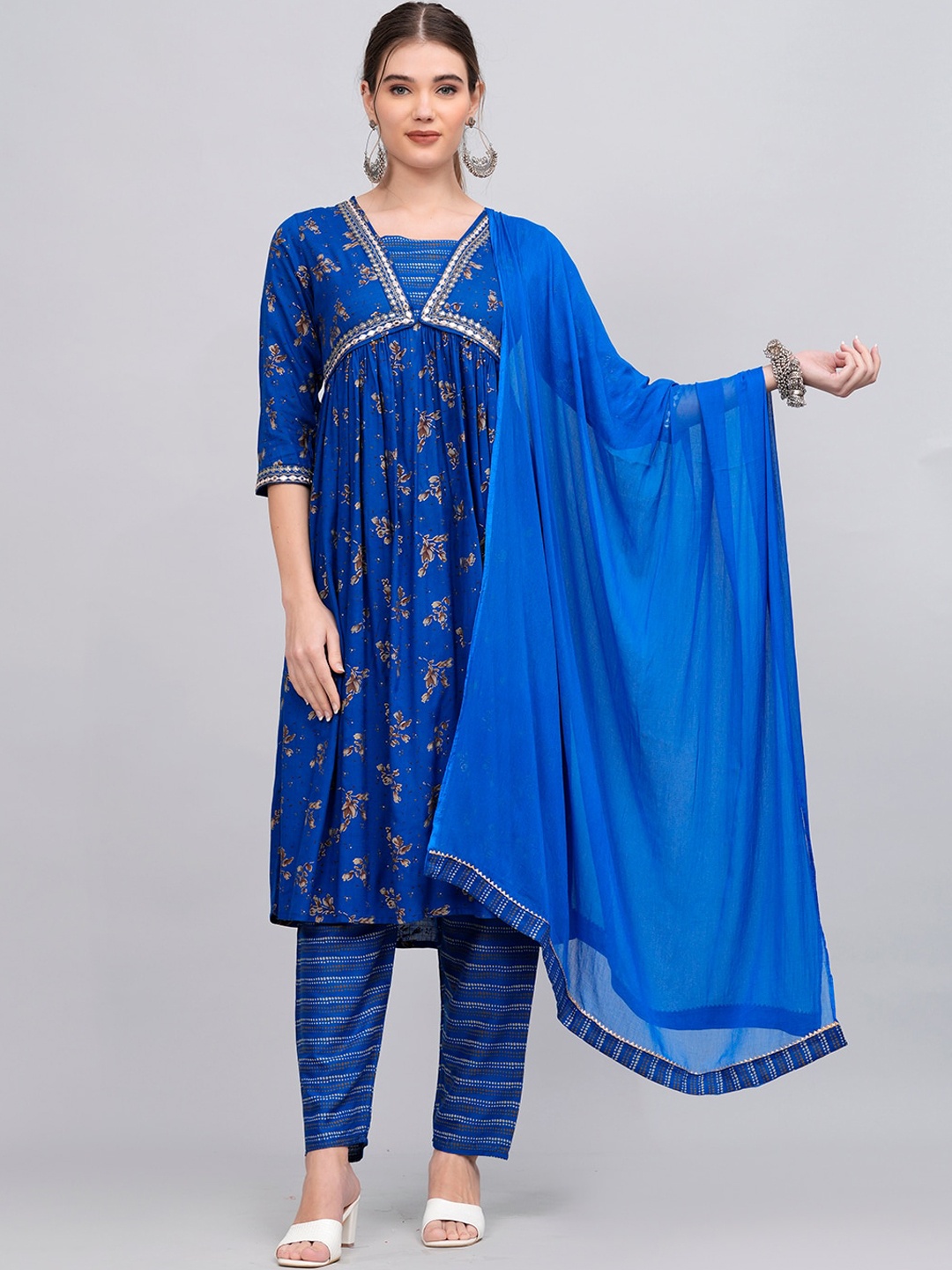 

JC4U Floral Printed Square Neck Thread Work Kurta with Trousers & Dupatta, Blue
