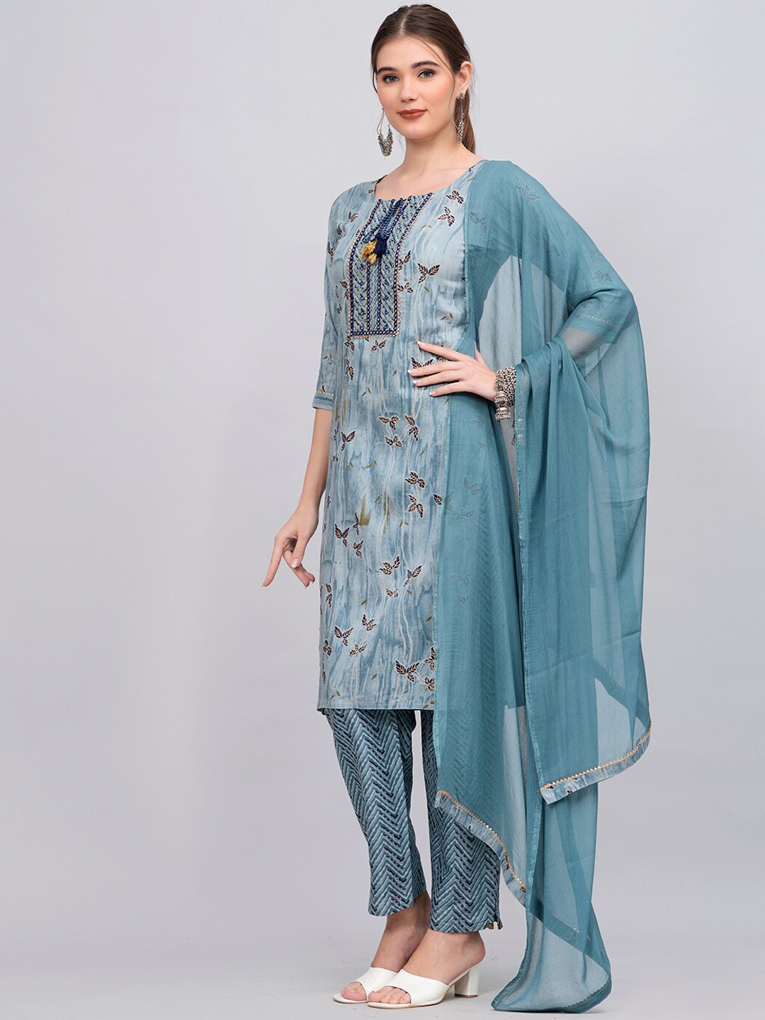 

JC4U Floral Printed Kurta & Trousers With Dupatta, Blue
