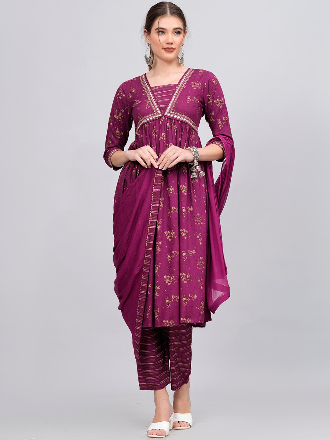 

JC4U Floral Printed Square Neck Mirror Work Kurta with Trousers & Dupatta, Purple