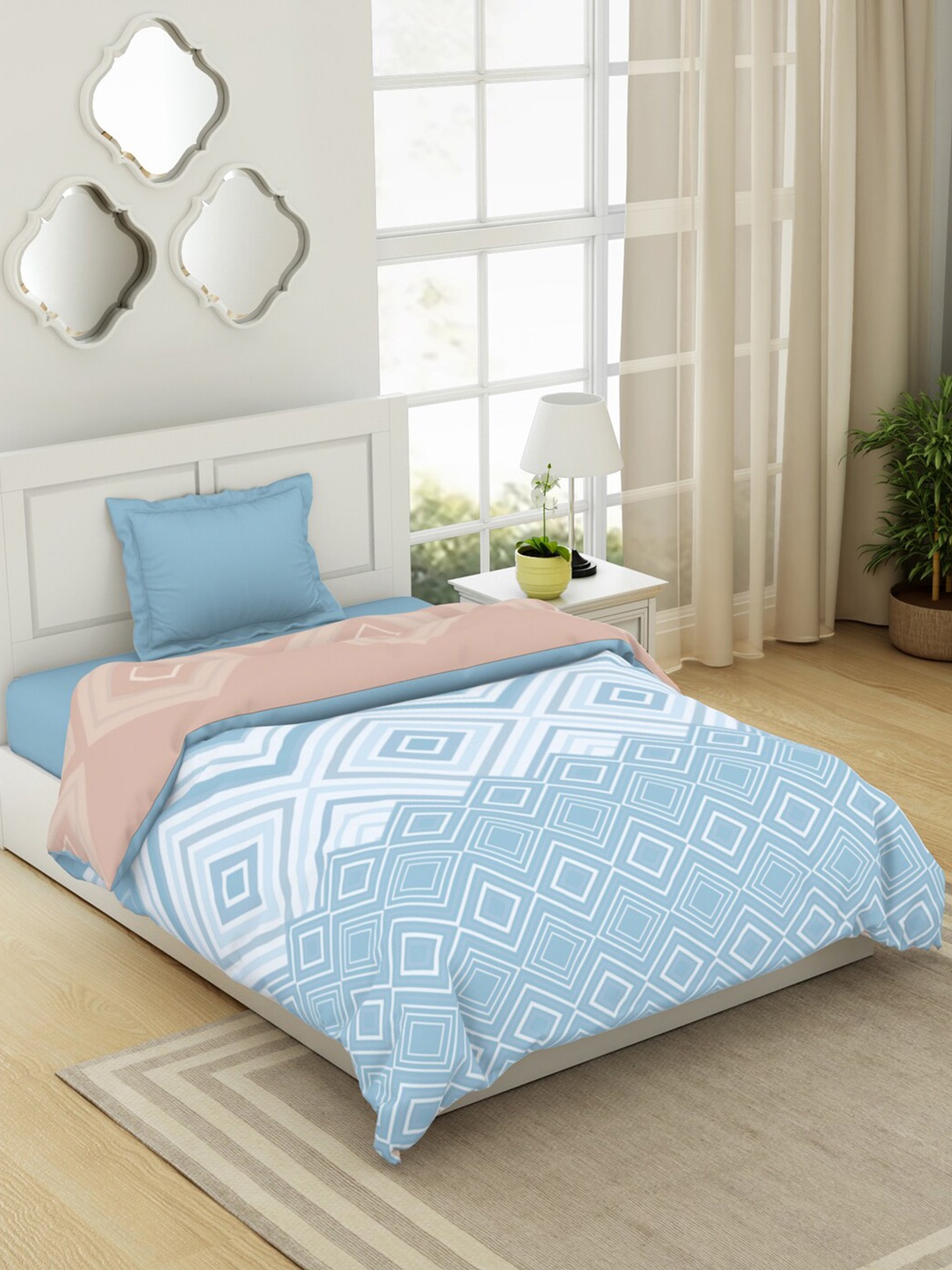 

SPACES Geospace Blue & Pink Geometric Pure Cotton AC Room Single Bed Quilt