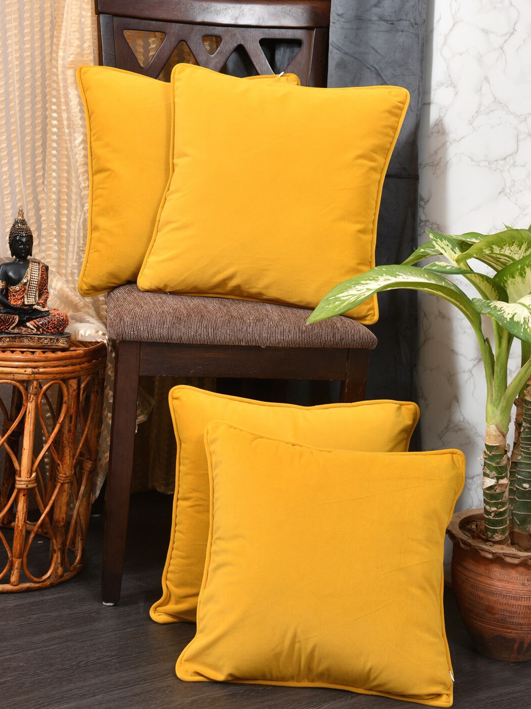 

Clasiko Yellow 4Pcs Velvet Square Cushion Covers