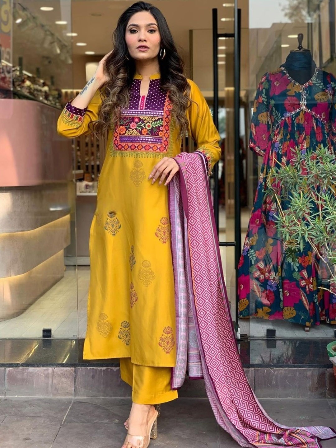 

KALINI loral Printed Thread & Mirror Work Straight Kurta With Trousers & Dupatta, Yellow