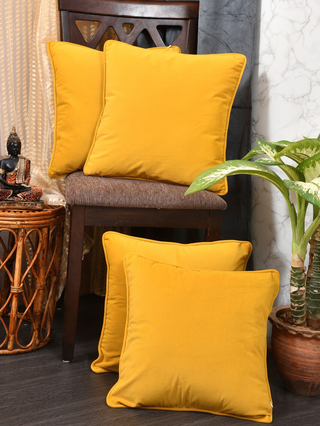 

Clasiko Yellow 4 Pcs Velvet Square Cushion Covers