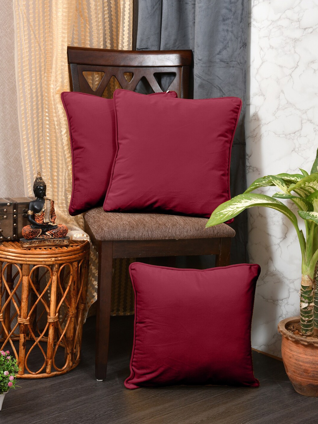 

Clasiko Maroon 3Pcs Velvet Square Cushion Covers