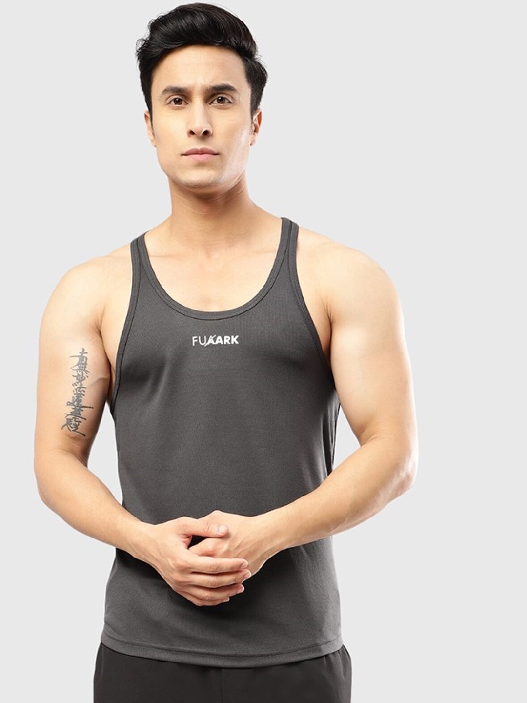 

FUAARK Scoop Neck Sleeveless Gym Innerwear Vests FMV-DG-S, Grey