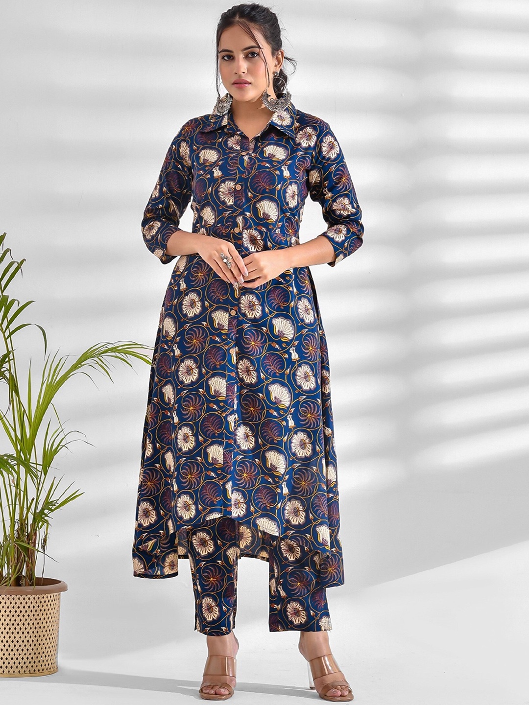 

mokshi Floral Printed Shirt Collar A-Line Kurta With Palazzos, Navy blue