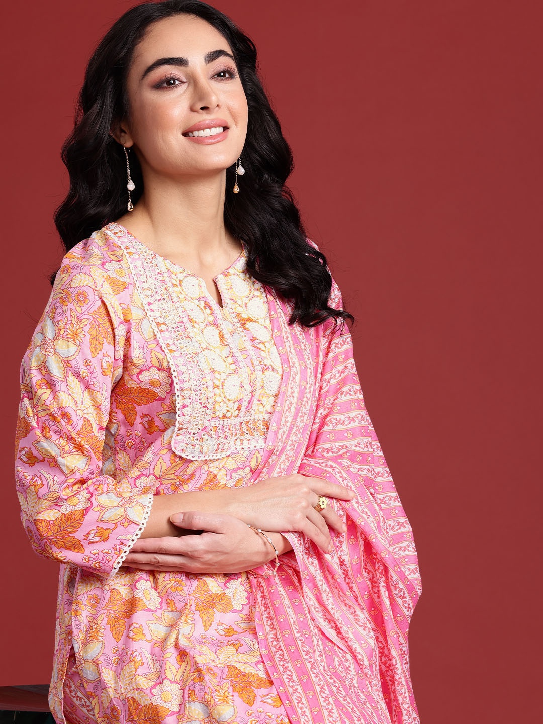 

Anouk Women Floral Embroidered Regular Thread Work Cotton Kurta with Trousers & Dupatta, Pink