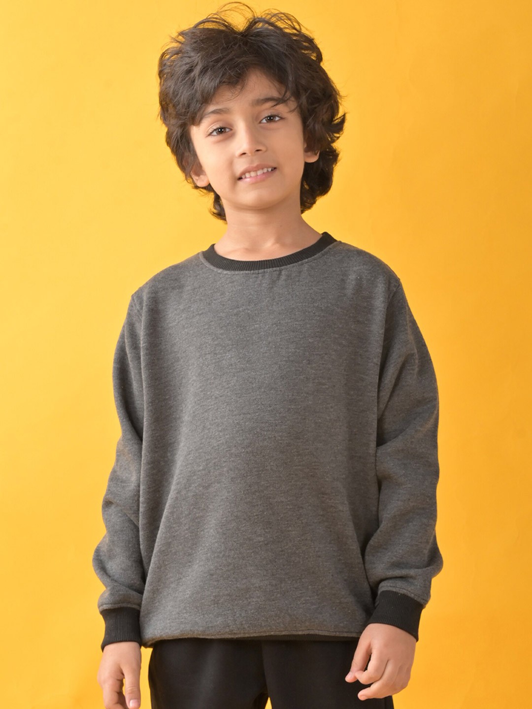 

Anthrilo Boys Round Neck Fleece Sweatshirt, Black