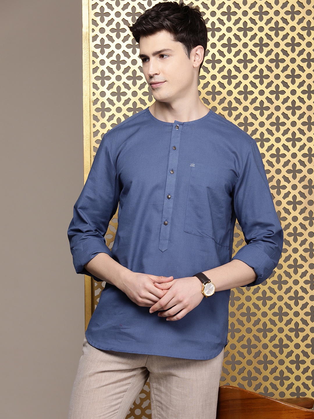 

House of Pataudi Solid Round-Neck Rozana Kurta, Blue
