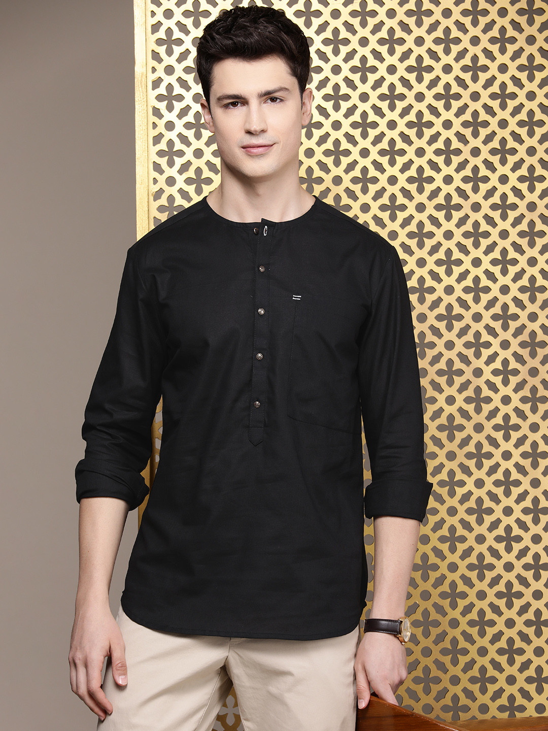 

House of Pataudi Solid Round-Neck Rozana Kurta, Black