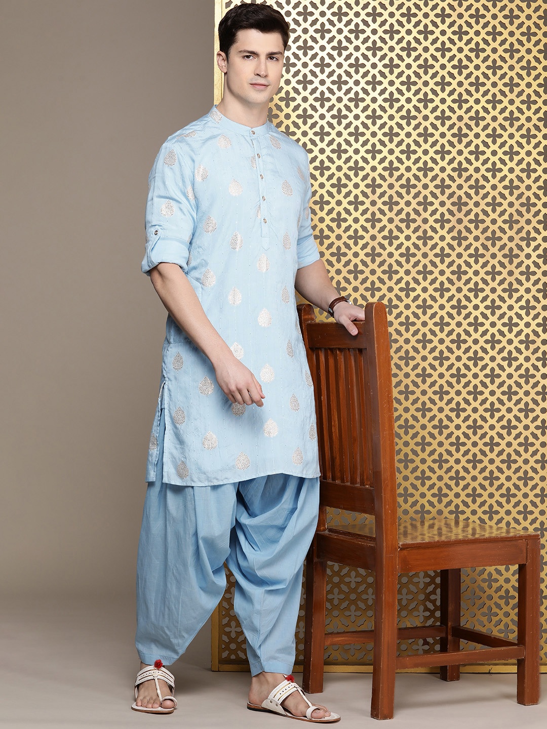 

House of Pataudi Men Woven Design Regular Jashn Kurta with Patiala Set, Blue