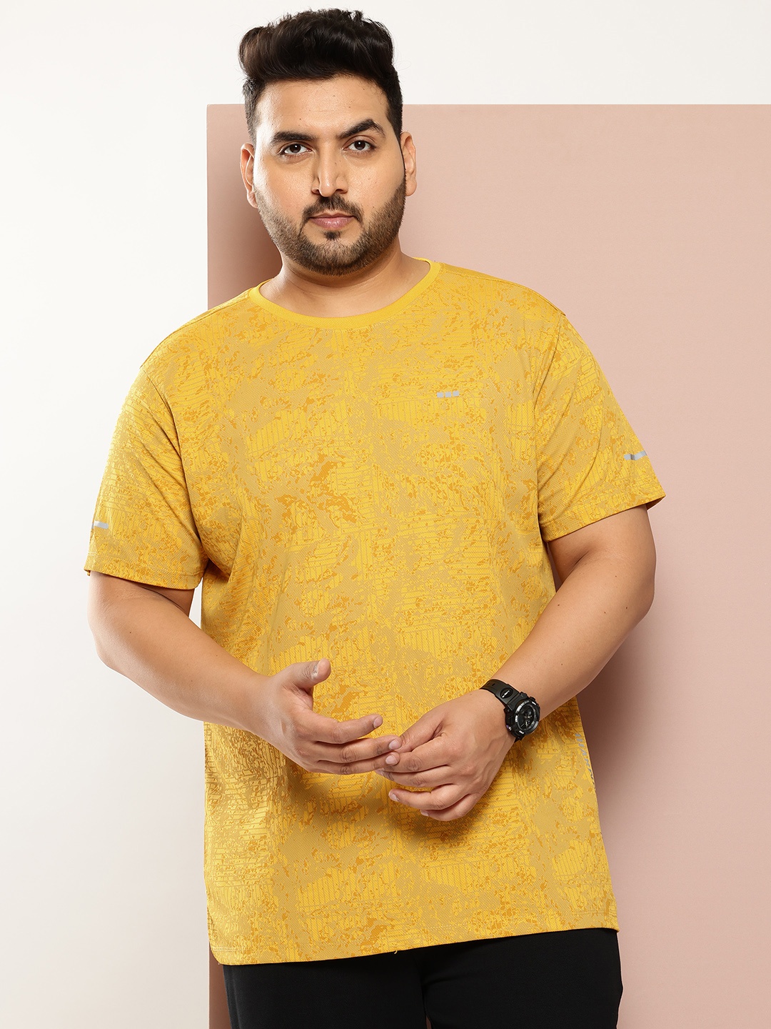 

Sztori Plus Size Regular Fit Printed T-shirt, Yellow
