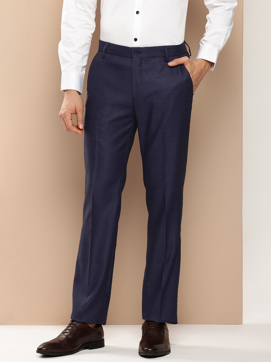 

INVICTUS Men Checked Slim Fit Formal Trousers, Navy blue