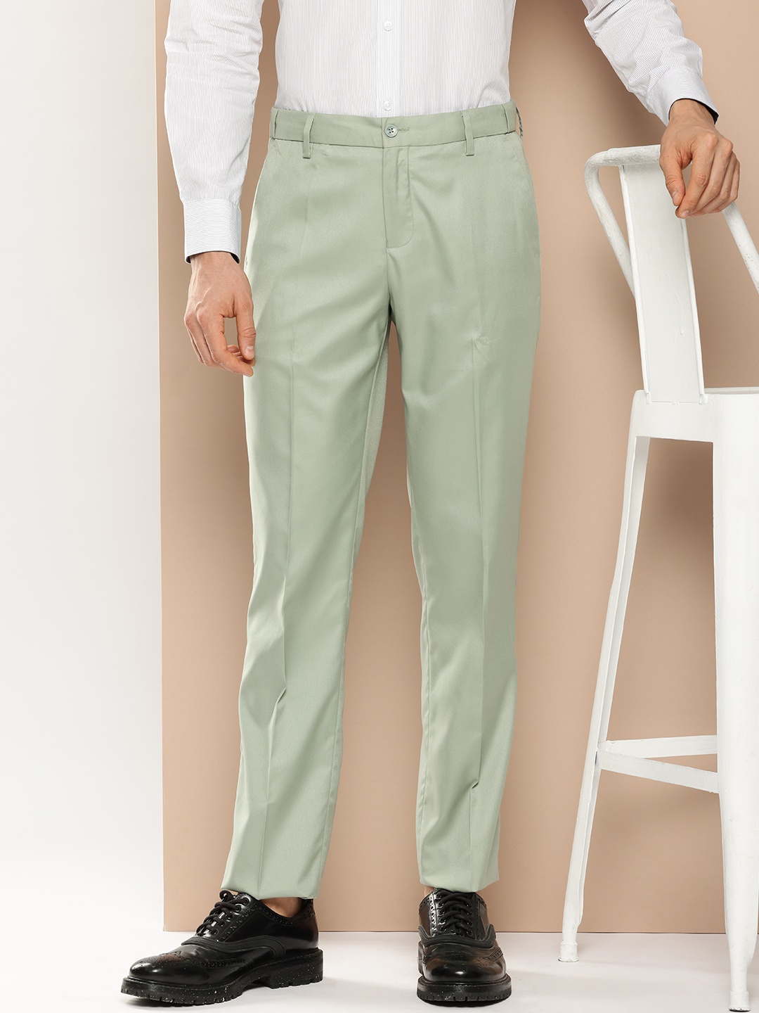 

INVICTUS Men Slim Fit Formal Trousers, Green