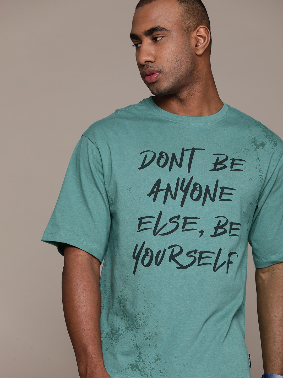 

The Roadster Lifestyle Co. Men Printed Relaxed Fit Pure Cotton T-shirt, Green